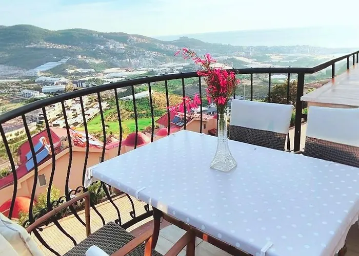Goldcity De Deniz-doga Manzarali Villa, Isitmali Havuz,sauna,fitness ,fiber Wifi Alanya
