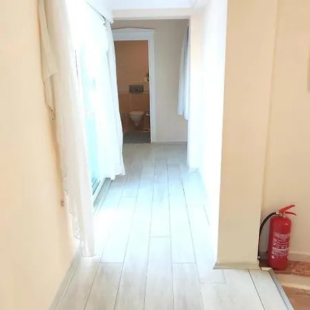 Goldcity De Deniz-doga Manzarali Villa, Isitmali Havuz,sauna,fitness ,fiber Wifi Αλάνια