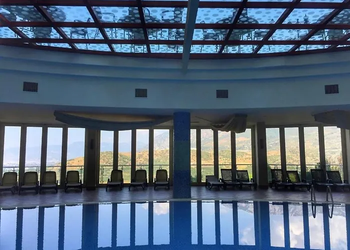Goldcity De Ana Binaya Yakın Deniz-doğa Manzaralı Alanya