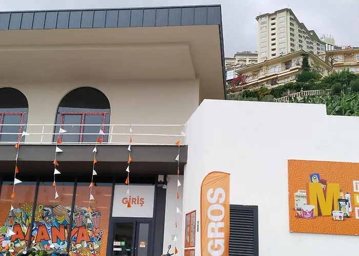 Goldcity De Ana Binaya Yakın Deniz-doğa Manzaralı Villa